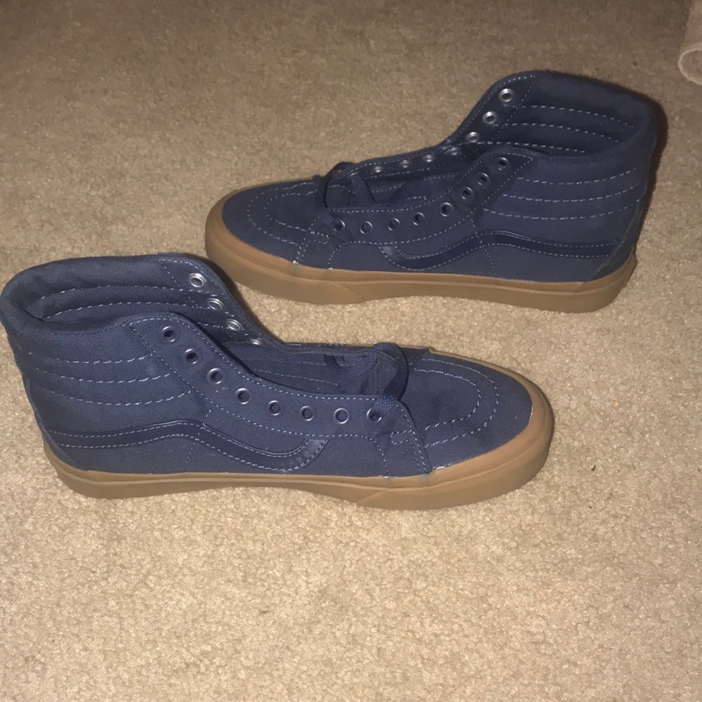 Vans - Picture 2 of 4